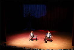 Usta oyunculardan unutulmaz performans: “Güne Bakan Cam Kırıkları”