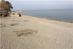 Göl çevresinden 10 poşet çöp toplandı