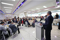 “Öğretmenlik hiçbir ölçüyle tarif edilmeyecek kadar yüce bir meslektir”