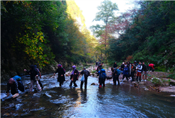 Kuzeyin tabiat harikaları arasında unutulmaz bir sonbahar yürüyüşü