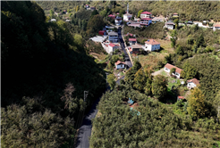 Büyükşehir bu kez Kocaali’de işleme başladı: 8 mahalle, 5 bin 500 metre güzergâh ve 8 bin ton asfalt