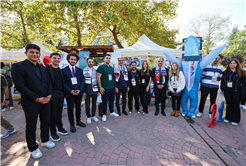 Yusuf Alemdar güzel gelişmeyi gençlerle paylaştı: “Şehir Kütüphanesi için çalışmalar başlıyor”