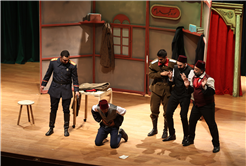 Sakarya’da tiyatro perdesine görkemli açılış 