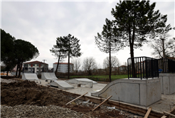 Kaynarca’nın yeni yaşam alanı olacak proje hız kazandı: Trambolinler, 3 pota basket sahası ve kaykay pisti…