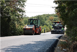 “30 iş makinası 35 kişilik ekiple ilçe ulaşımına güç katıyoruz”