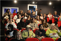 Sinemaseverler “SineFilozofi” söyleşisinde buluştu