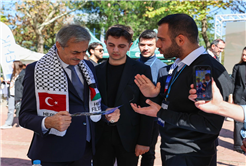 Yusuf Alemdar güzel gelişmeyi gençlerle paylaştı: “Şehir Kütüphanesi için çalışmalar başlıyor”