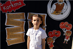 Büyükşehir, öğrencilerle milli marşı andı