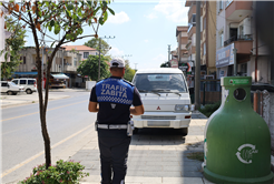 Büyükşehir zabıtası tek tek uyardı: “Yaya geçişleri yayalarındır…”