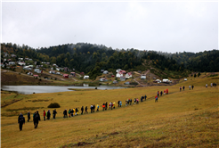 Sakarya’da doğa tutkunlarının beklediği takvim geldi: Baharı muhteşem manzarayla karşılayacaklar…