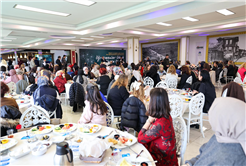 “Öğretmenlik hiçbir ölçüyle tarif edilmeyecek kadar yüce bir meslektir”