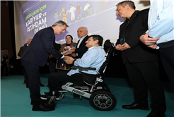 “Özel bireylerimiz gayreti ve azmiyle büyük başarılara imza atıyor”