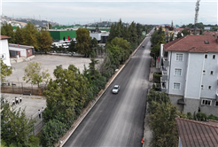Arifiye Atatürk Caddesi’nde geceden sabaha uzanan asfalt mesaisi: Yepyeni bir görünüme kavuşuyor