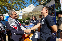 Yusuf Alemdar güzel gelişmeyi gençlerle paylaştı: “Şehir Kütüphanesi için çalışmalar başlıyor”