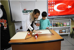 Büyükşehir, öğrencilerle milli marşı andı