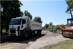 Büyükşehir, Kaynarca’yı sıcak asfalt konforuyla buluşturmaya devam ediyor