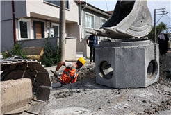 Arifiye’nin merkezi Büyükşehirle sil baştan yenileniyor