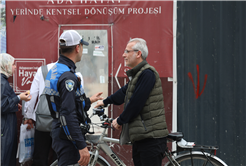 Büyükşehir Zabıtası’ndan vatandaşın huzuru için Çark’ta ve Uzunçarşı’da sıkı denetim
