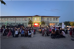Yaz neşesi bu kez Pamukova, Karapürçek ve Geyve’de yüzlerce çocukla buluştu