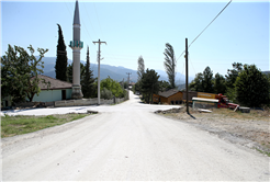 Geyve’nin iki mahallesinde daha beton yol tamam