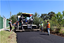 Büyükşehir, Kaynarca’yı sıcak asfalt konforuyla buluşturmaya devam ediyor