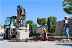 Arifiye’nin merkezi Büyükşehirle sil baştan yenileniyor