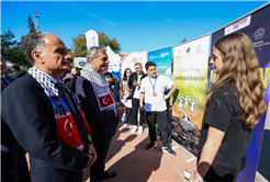 Yusuf Alemdar güzel gelişmeyi gençlerle paylaştı: “Şehir Kütüphanesi için çalışmalar başlıyor”