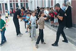 Büyükşehir mahallelerde yetenek keşfi yolculuğunu sürdürüyor