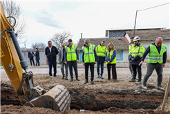 Karakamış Mahallesi’nin yağmur suyu altyapısı yeni hat ile güçleniyor