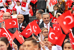 Alemdar miniklerin 23 Nisan coşkusuna ortak oldu: “Tüm çocuklarımızın bayramı kutlu olsun”