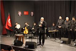 Ayasofya geleneğinden gelen ilahi nağmeler Sakaryalılarla buluştu