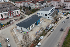 Arifiye Yüzme Havuzu ve Gençlik Merkezi hızla tamamlanıyor