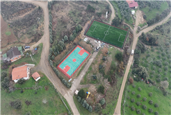 Geyve Bayat ve Eşme’de spor sahaları hizmete gün sayıyor