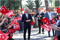 Yusuf Alemdar miniklerin karne heyecanına ortak oldu: “Geleceğin güçlü Türkiye’si için en büyük hazinemizsiniz”