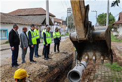 Karakamış Mahallesi’nin yağmur suyu altyapısı yeni hat ile güçleniyor