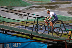 Büyükşehir’in iki sporcusu Dünya Şampiyonası’nda Milli formayla pedal çevirecek