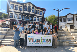 Şehrin gençleri Sakarya’nın zenginliklerini keşfediyor