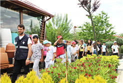 Büyükşehir’in tarım projeleri ile öğrencilere toprak bilinci aşılanıyor