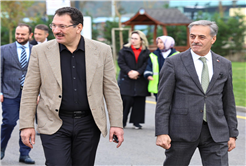 “Sokak Hayvanları Doğal Yaşam Kampüsü ile Sakarya’mız yine bir ilke imza attı”