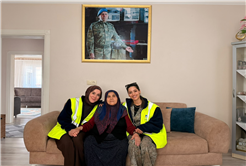 YADEM Yaşlılar Gününde eli öpülesi büyükleri unutmadı