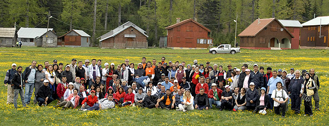 Dört Mevsimi Birden Yaşadılar