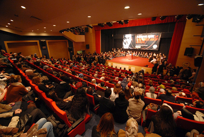 O, Çok Büyük Bir Vatansever