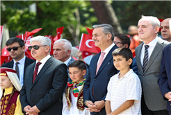 Yusuf Alemdar miniklerin karne heyecanına ortak oldu: “Geleceğin güçlü Türkiye’si için en büyük hazinemizsiniz”