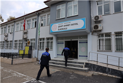 Okul kantinlerine denetim: Çocukların sağlığı için ürünleri tek tek incelediler