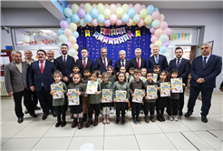 Yusuf Alemdar çocukların karne sevincini paylaştı: “Geleceğe doğru attığınız her adımda yanınızda biz olacağız”