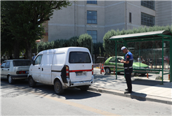 Büyükşehir yayaları zora sokan kaldırım işgalini sıkı takibe aldı