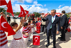 Alemdar, “Evlatlarımızın ve gençlerimizin her zaman, her alanda yanında olacağız”