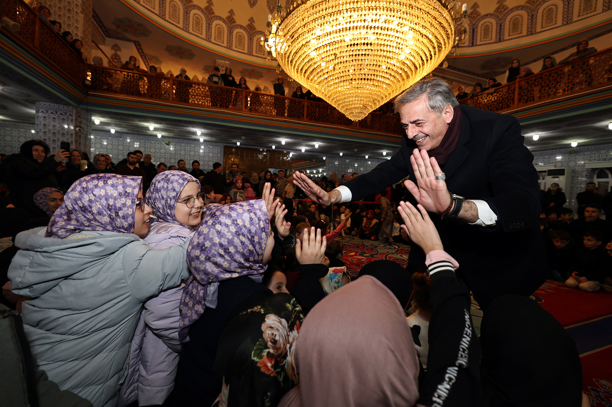 Büyükşehir, 16 ilçede 6 bin çocuğu Ramazan sevinciyle buluşturdu